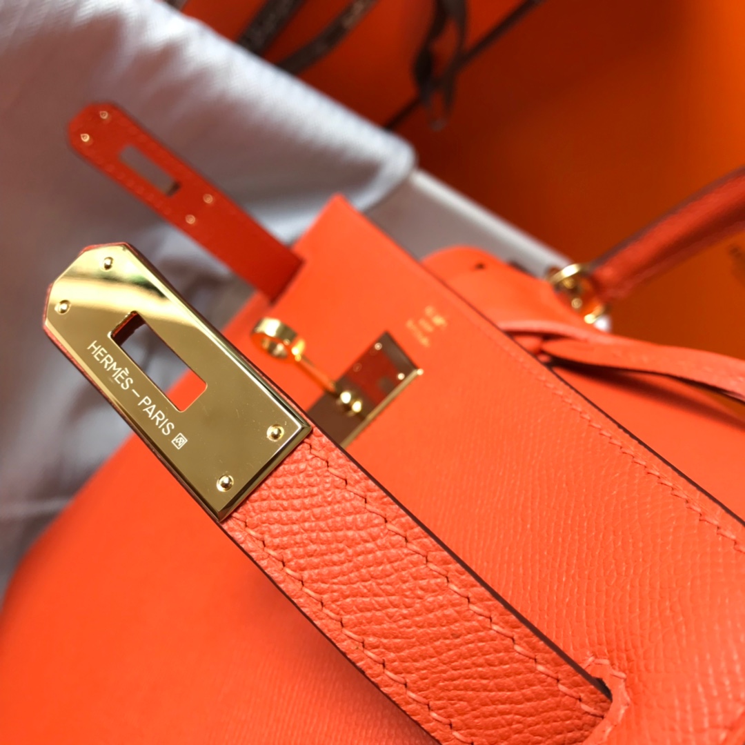 Hermes Kelly 32cm Handbag Shoulder Bag in Feu Orange Epsom Leather